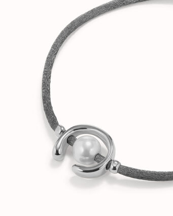 Sterling silver-plated blackish thread bracelet with shell pearl accessory